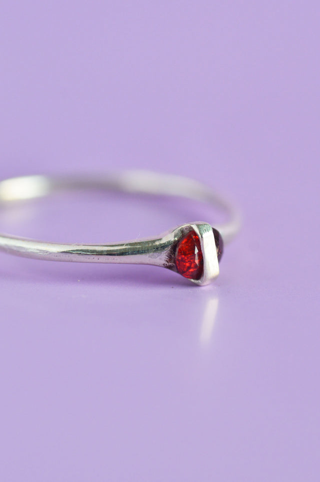 Capsule Red Garnet Silver Ring