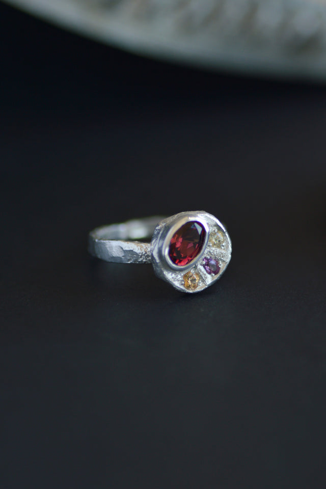 Sculpture Garnet & Sapphire Silver Ring 1208-3