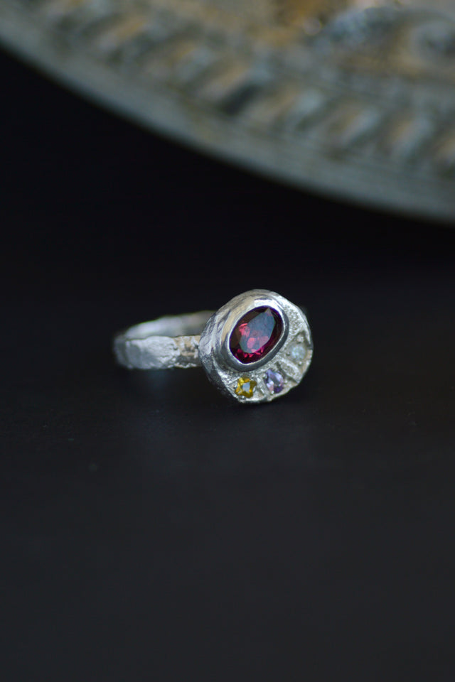 Sculpture Garnet & Sapphire Silver Ring 1218-1